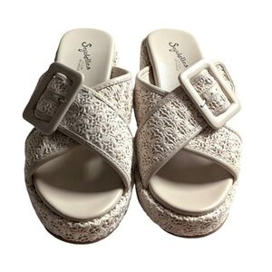 Seychelles woven buckle wedge sandals 
Size 7.5 Womens